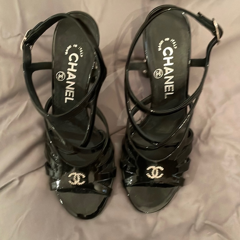 Chanel never worn